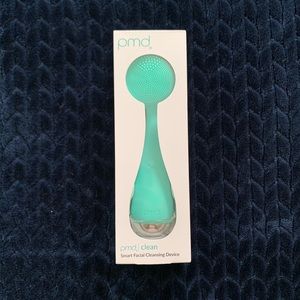 PMDclean Facial Brush